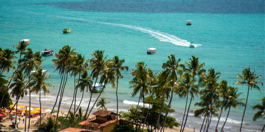 1. Maragogi, Alagoas: águas cristalinas e piscinas naturais